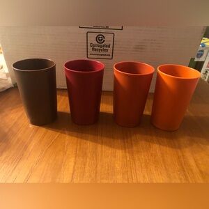 3/$40 Tupperware Vintage 4 piece Tumbler Cups